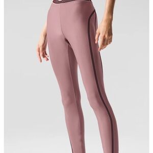 ALO Yoga Leggings in smoky quartz